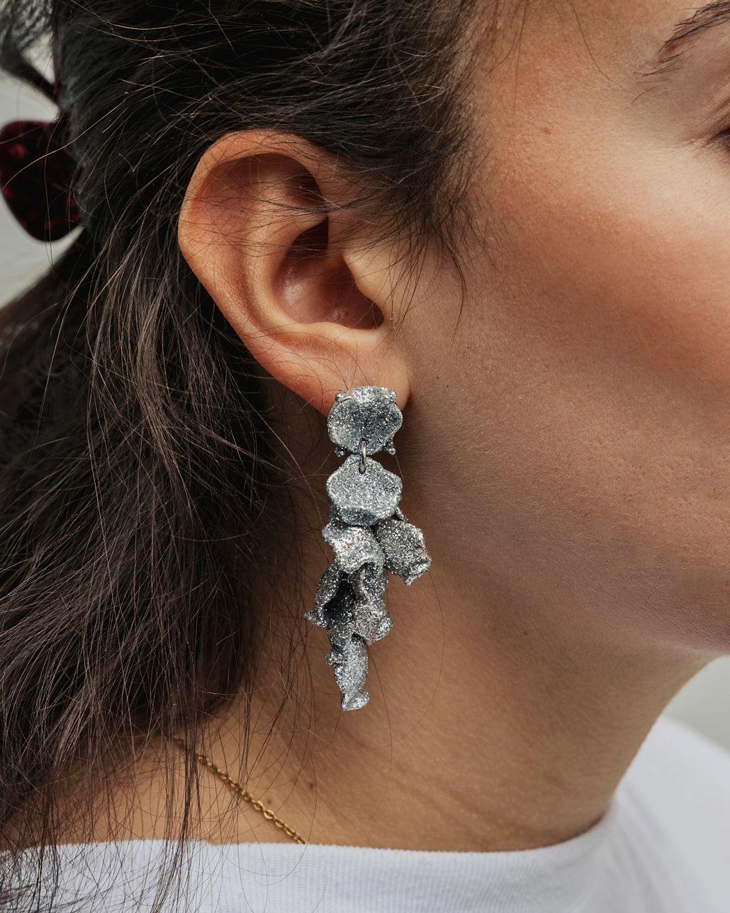 Leaf earrings glitter