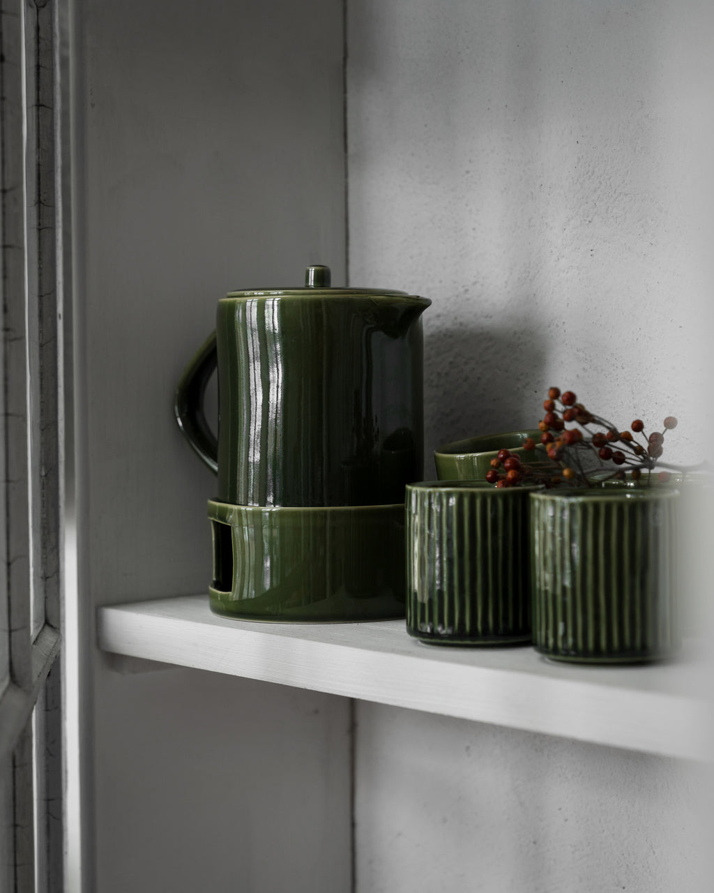 ERNST Mugg utan öra grön räfflad